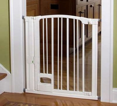 Kidco  Pinnacle Gateway Hands-Free Safety Gate